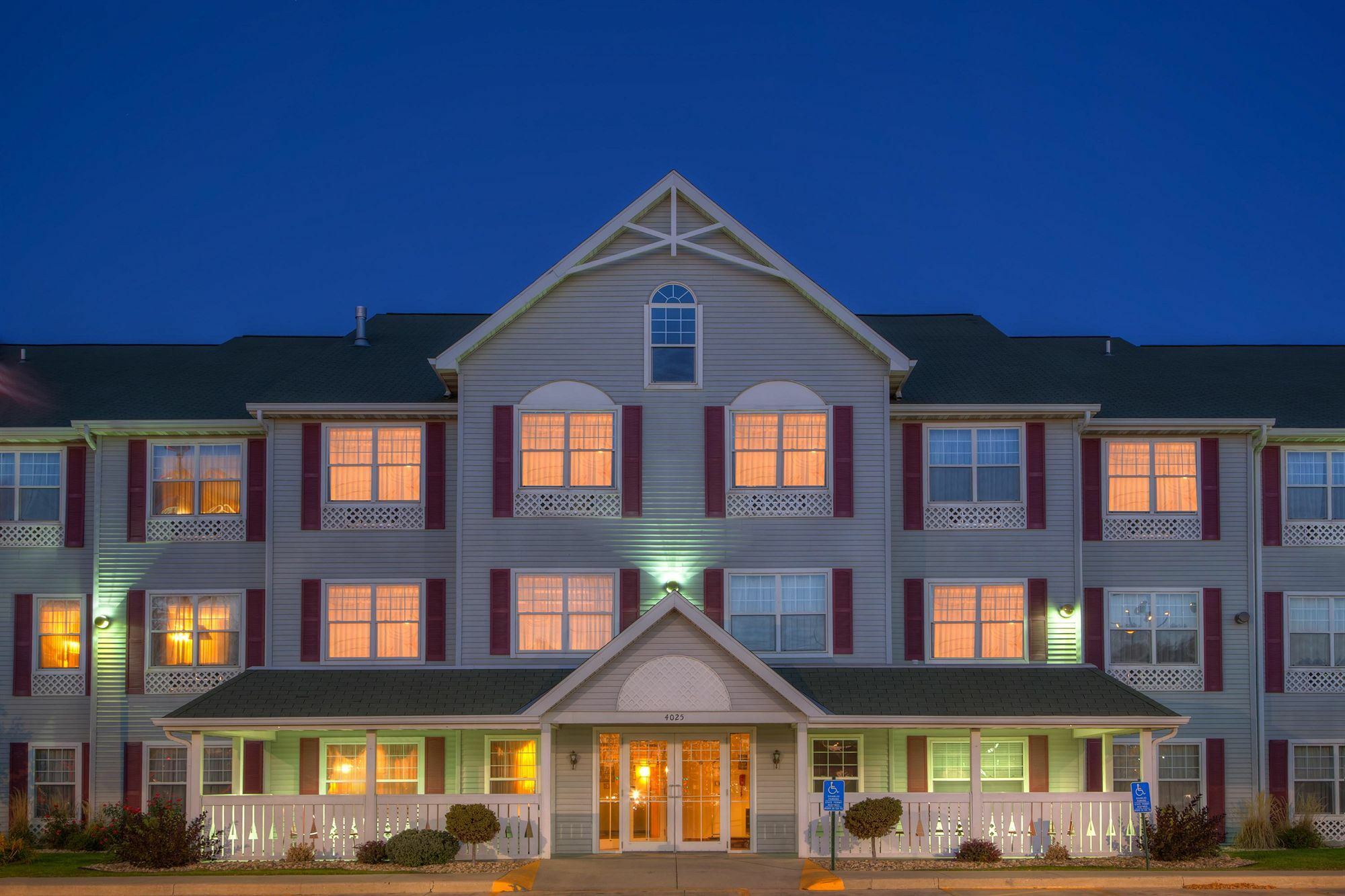 Country Inn & Suites By Radisson, Waterloo, Ia Exterior photo